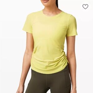Lululemon run off route short sleeve (size 6)